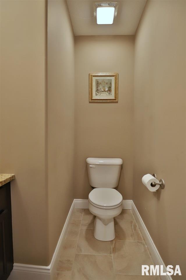 2116 West Geneva Road Peoria, IL 61615 - Photo 17 of 28