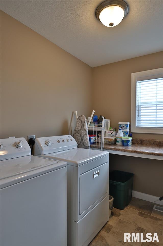 2116 West Geneva Road Peoria, IL 61615 - Photo 27 of 28