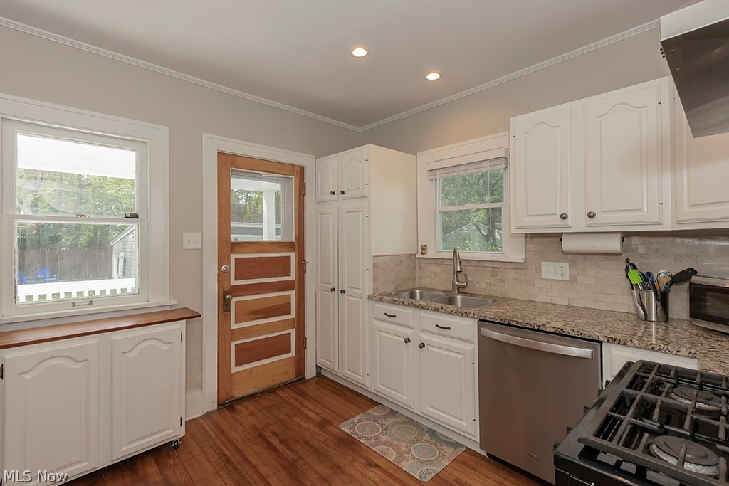 3242 Ormond Road Cleveland, OH 44118 - Photo 12 of 30 Gallery Image 12
