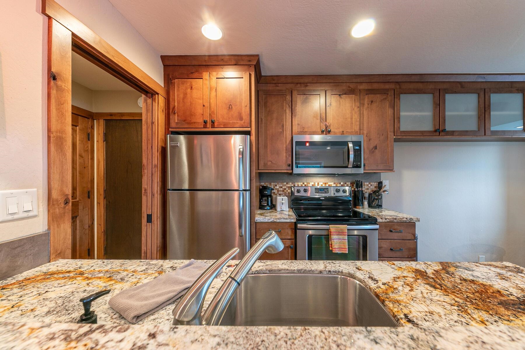 420 Shirley Cyn Road, Unit 34 Olympic Valley, CA 96146 - Photo 21 of 28