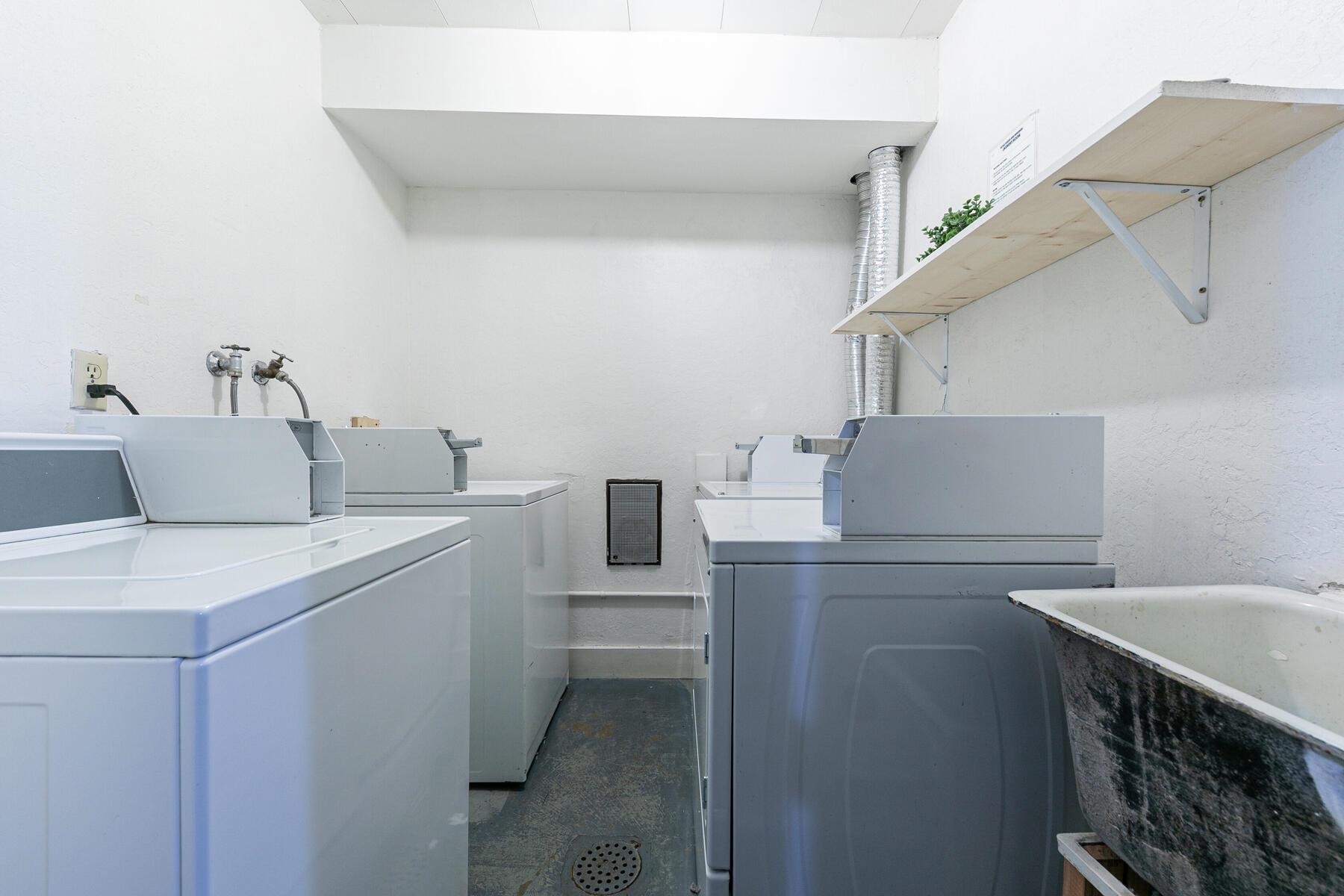 420 Shirley Cyn Road, Unit 34 Olympic Valley, CA 96146 - Photo 4 of 28