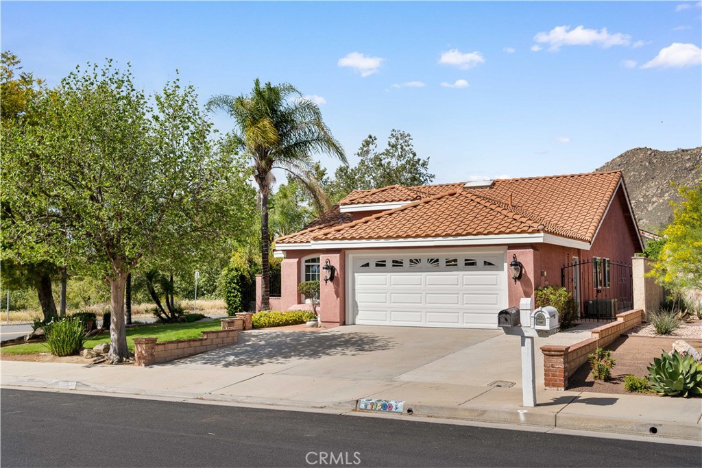11500 Wordsworth Road Moreno Valley, CA 92557 - Photo 2 of 39