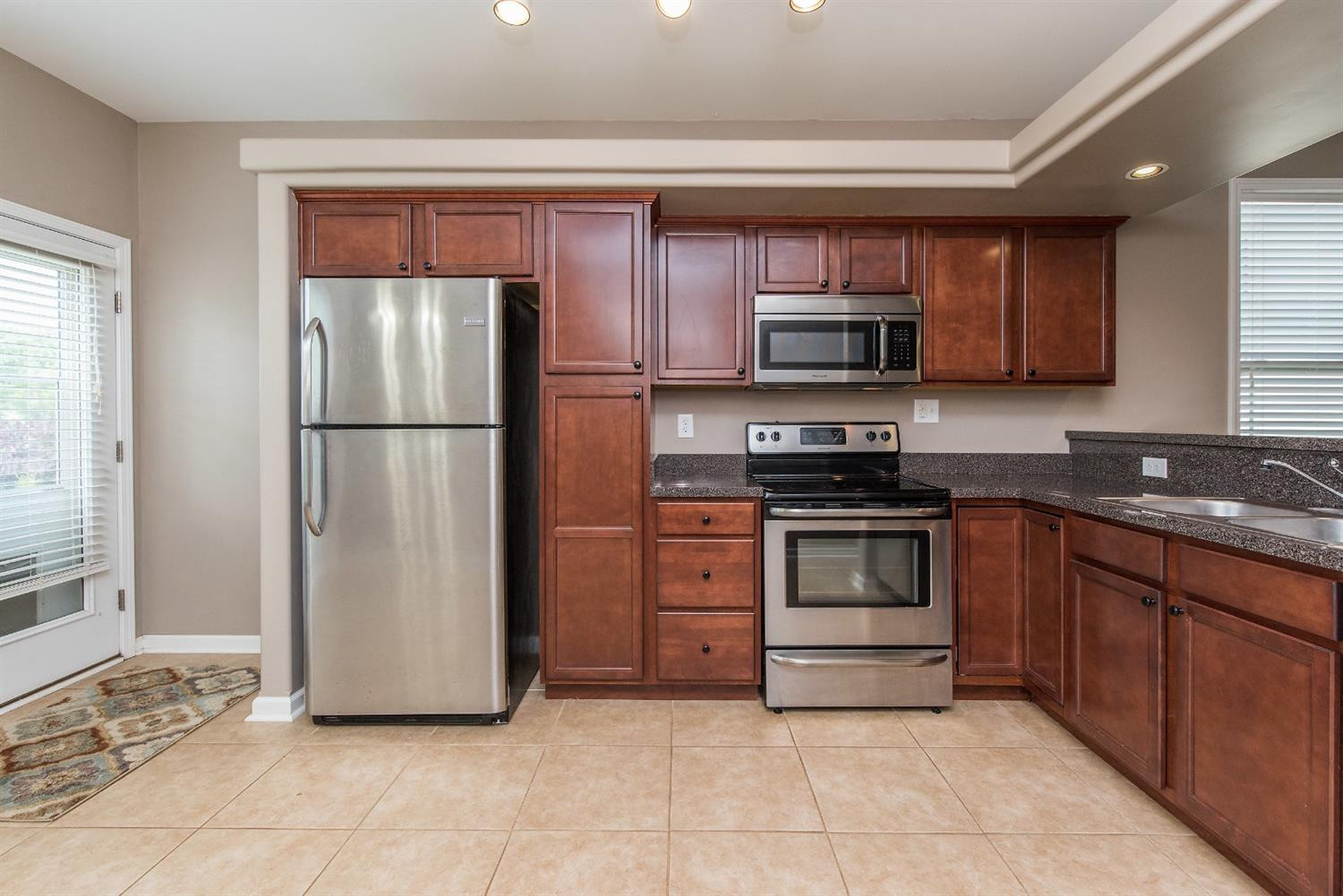 220 Shell Court Lexington, KY 40511 - Photo 10 of 28 Photo 10