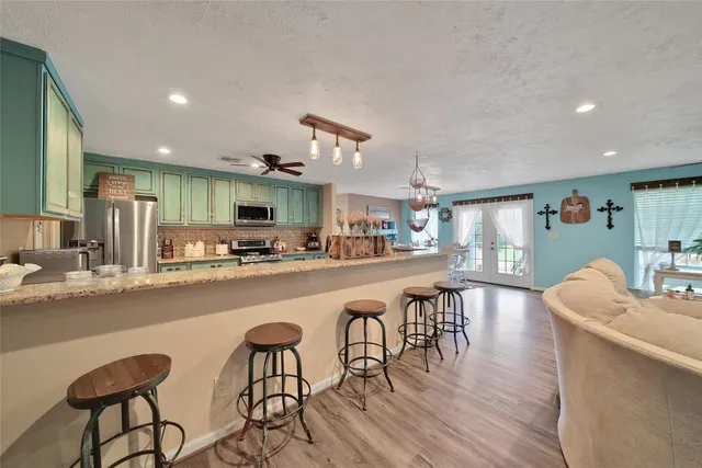 $725,000 | 757 Big Woods Road, New Waverly, TX 77358