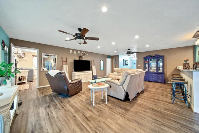 $725,000 | 757 Big Woods Road, New Waverly, TX 77358