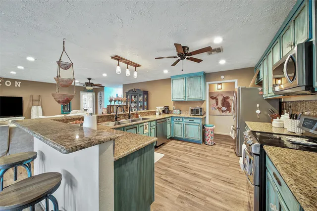 $725,000 | 757 Big Woods Road, New Waverly, TX 77358