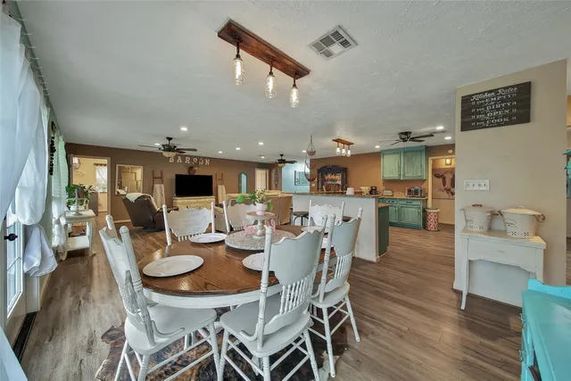 $725,000 | 757 Big Woods Road, New Waverly, TX 77358