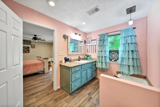 $725,000 | 757 Big Woods Road, New Waverly, TX 77358