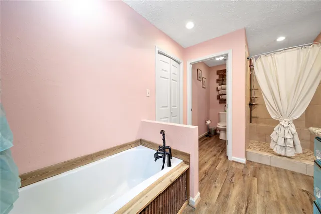 $725,000 | 757 Big Woods Road, New Waverly, TX 77358