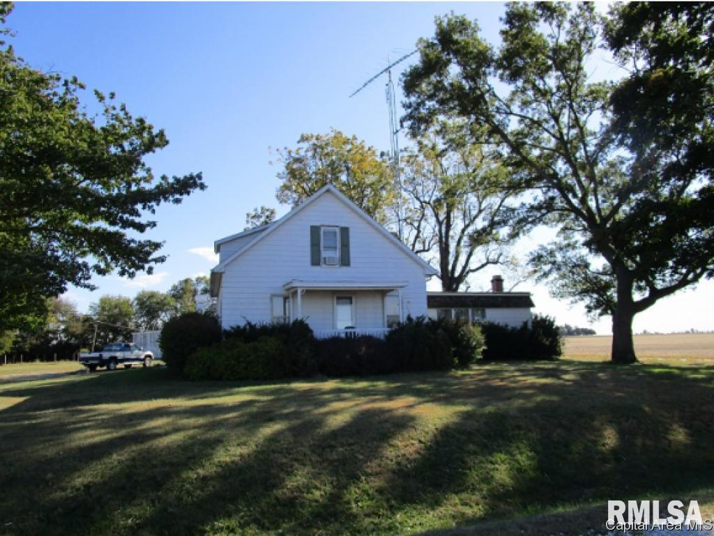 816 Darley Road Franklin, IL 62638 - Photo 1 of 12