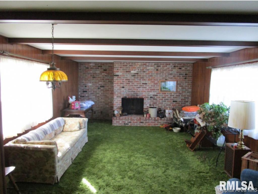 816 Darley Road Franklin, IL 62638 - Photo 2 of 12