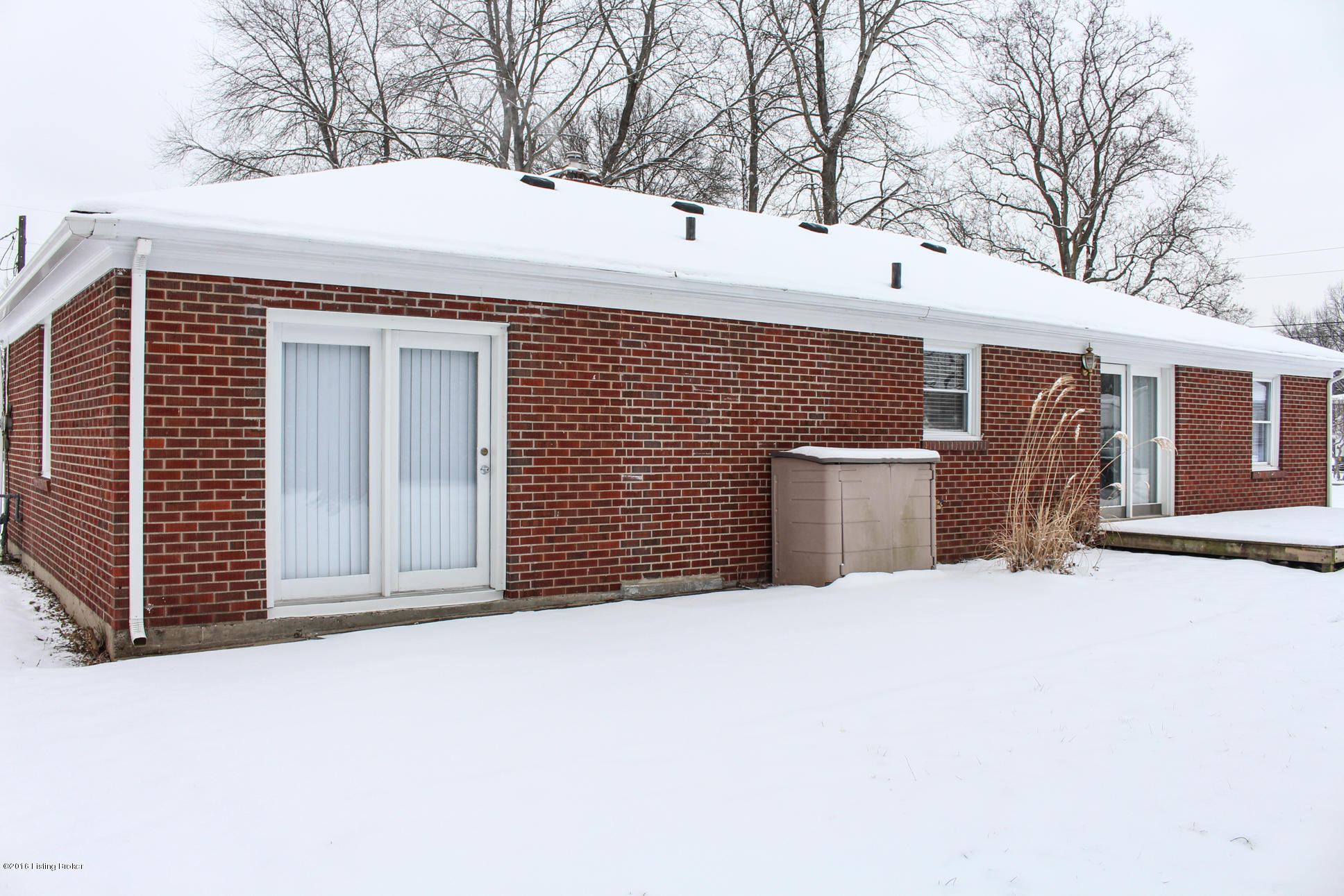 4628 Dover Road Louisville, KY 40216 - Photo 26 of 27 patio and deck for warmer days