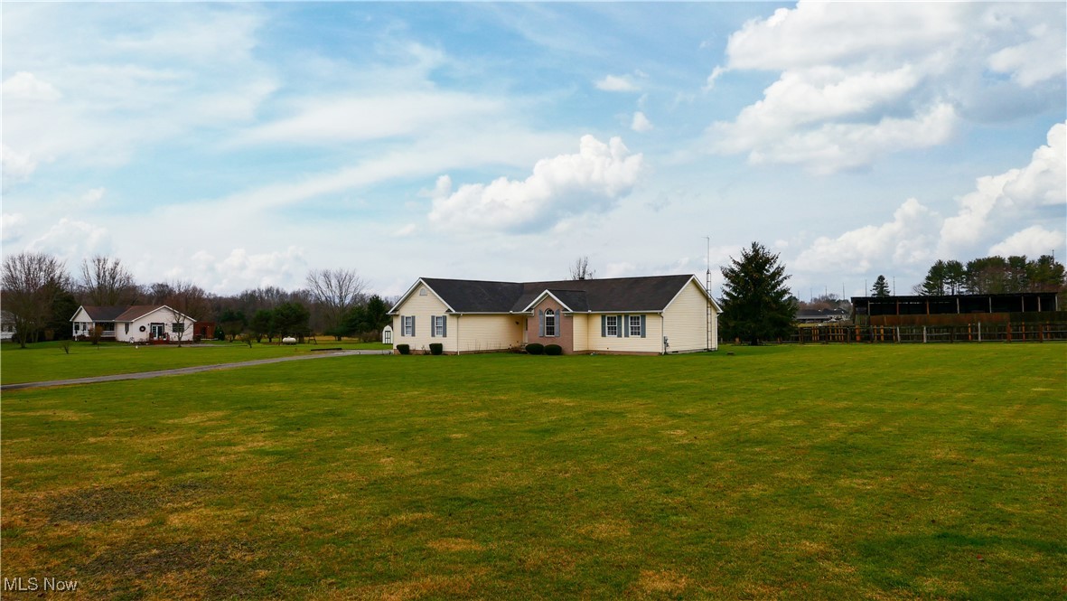 11289 Hopkins Road Garrettsville, OH 44231 - Photo 4 of 48