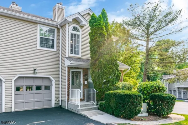 $528,000 | 1 Teal Lane, Bedminster, NJ 07921