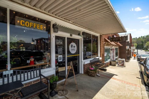 $1,095,000 | 643 Settlers Trail, Mars Hill, NC 28754