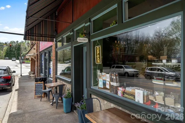 $1,095,000 | 643 Settlers Trail, Mars Hill, NC 28754