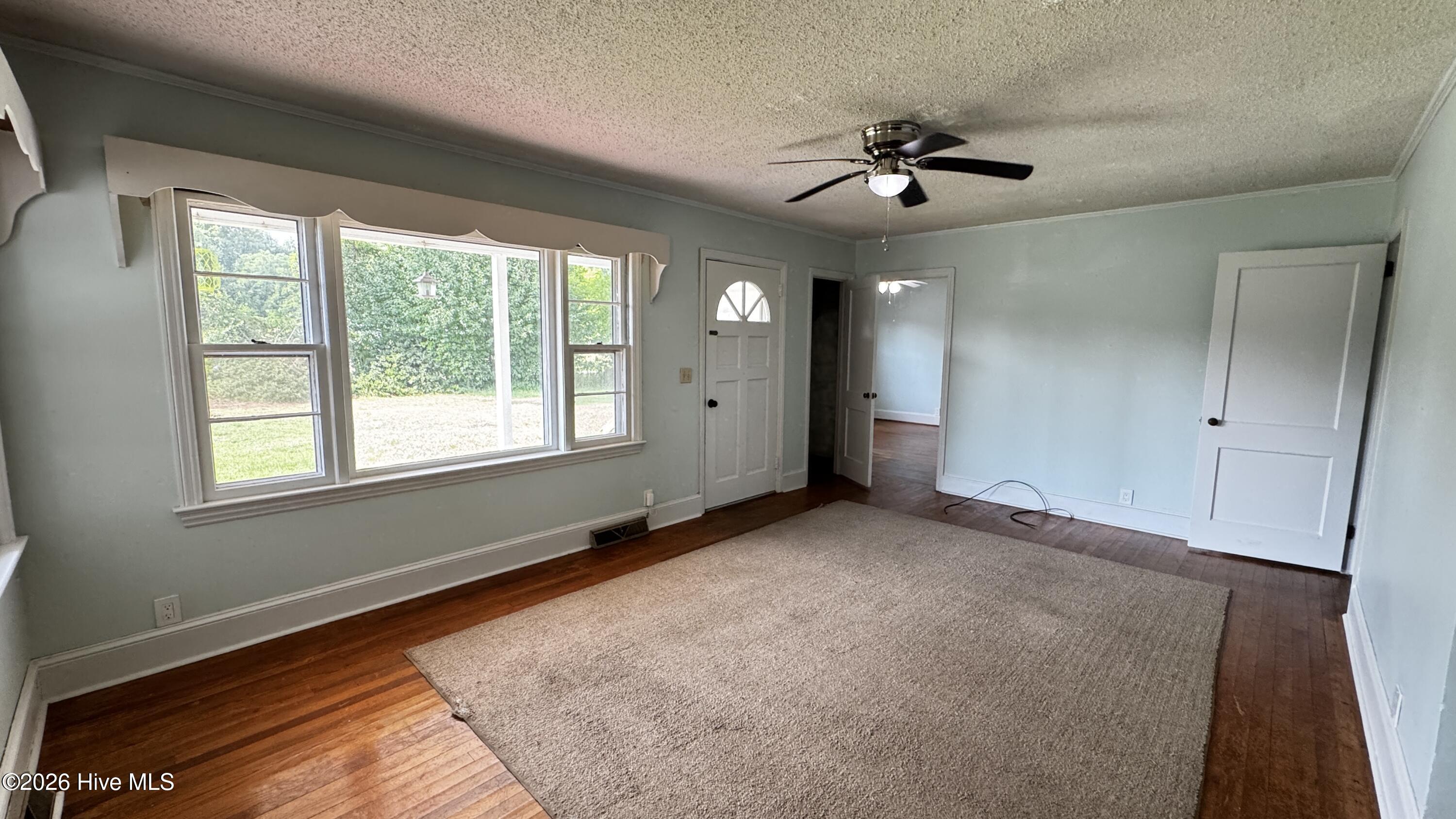 389 Haw Branch Road Richlands, NC 28574 - Photo 3 of 10