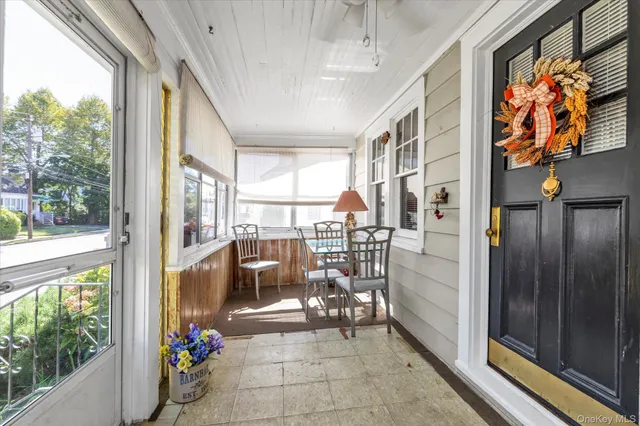 $629,999 | 21 Carter Court, Lynbrook, NY 11563