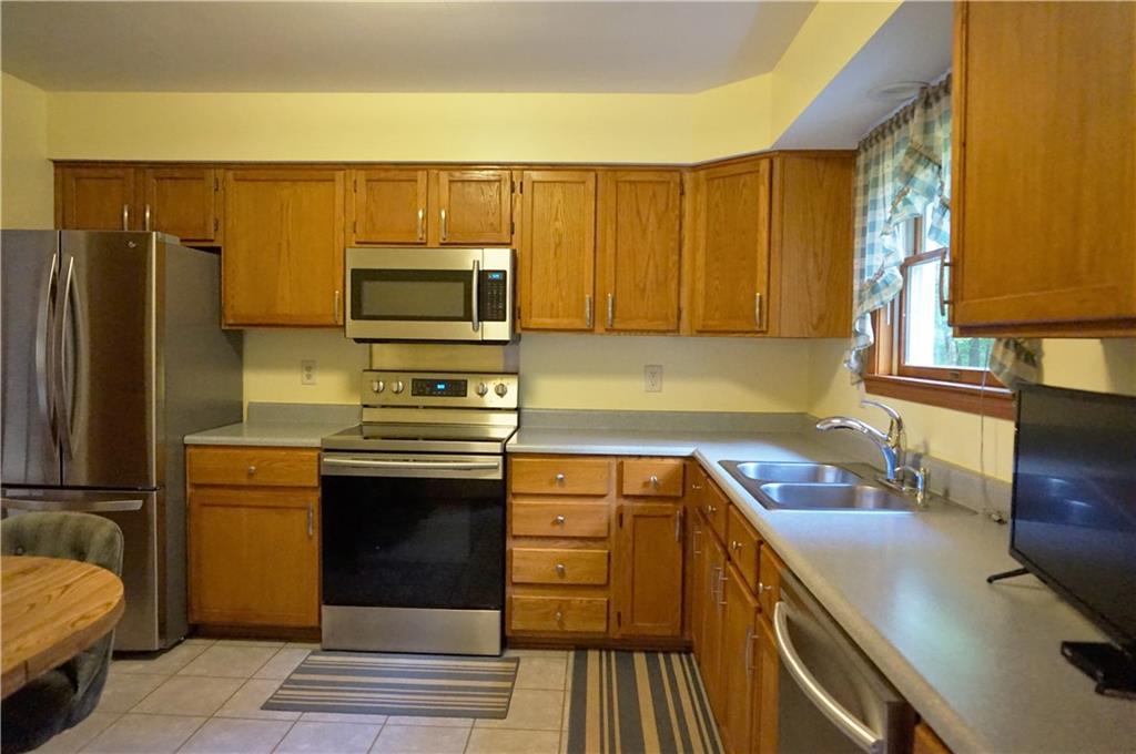301 Beulah Road Chicora, PA 16025 - Photo 12 of 22 New stainless appliances!