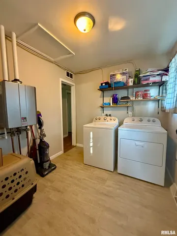 $119,900 | 943 North Hawkinson Avenue, Galesburg, IL 61401