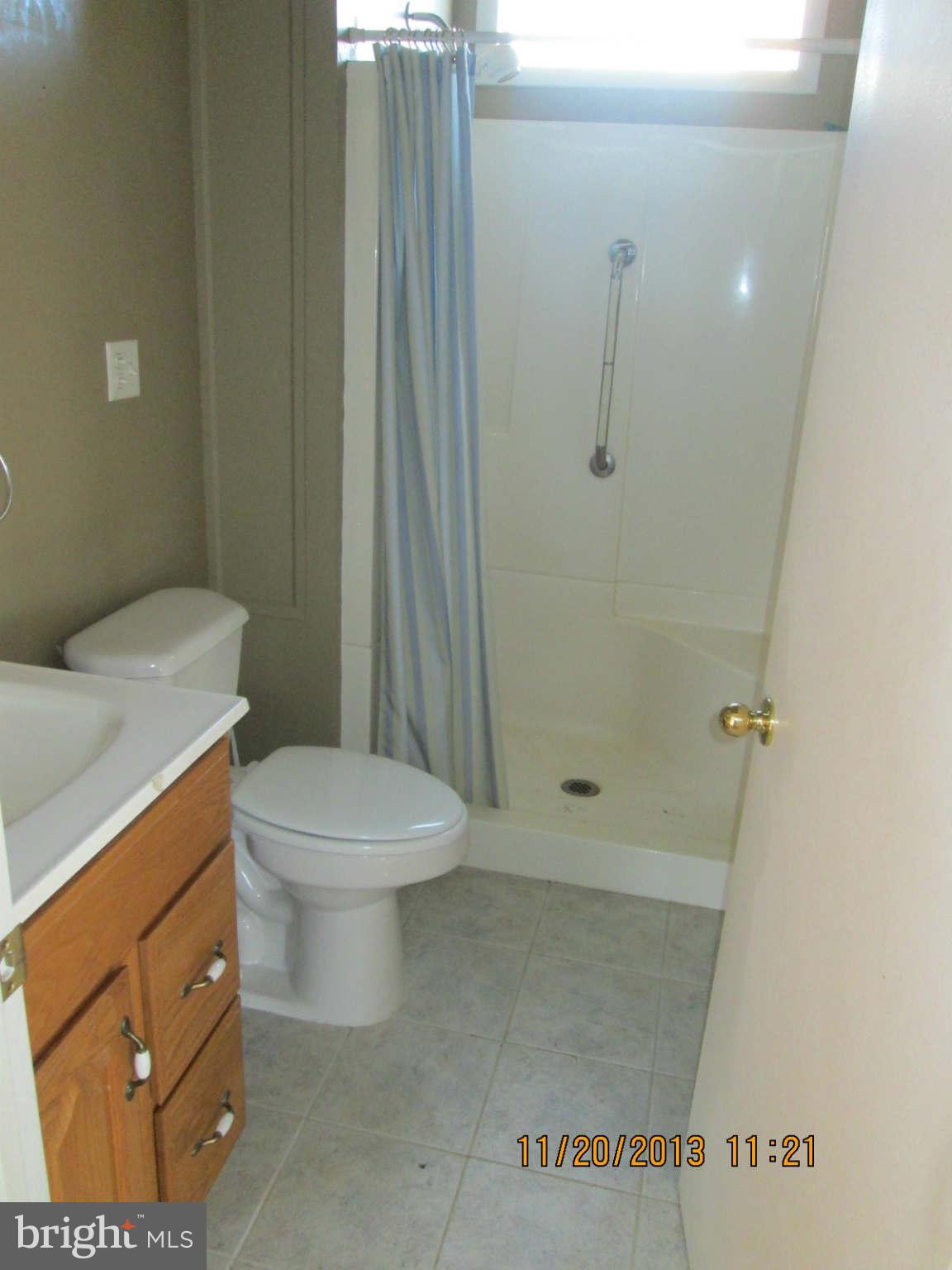 8125 Ventnor Road Pasadena, MD 21122 - Photo 18 of 21 Bath