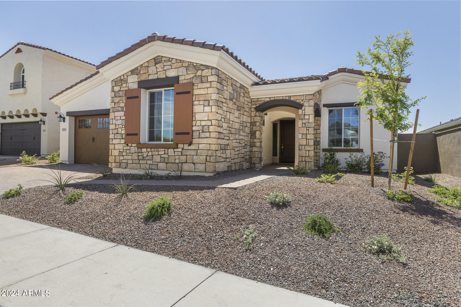 2113 West Rowel Road Phoenix, AZ 85085 - Photo 3 of 53 1-32