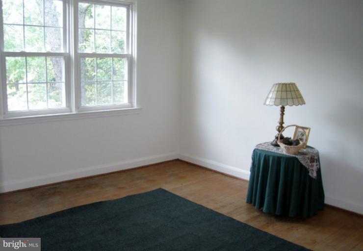 328 Stanmore Road Baltimore, MD 21212 - Photo 3 of 20 Wood floor & double replacement wdws in Master BR