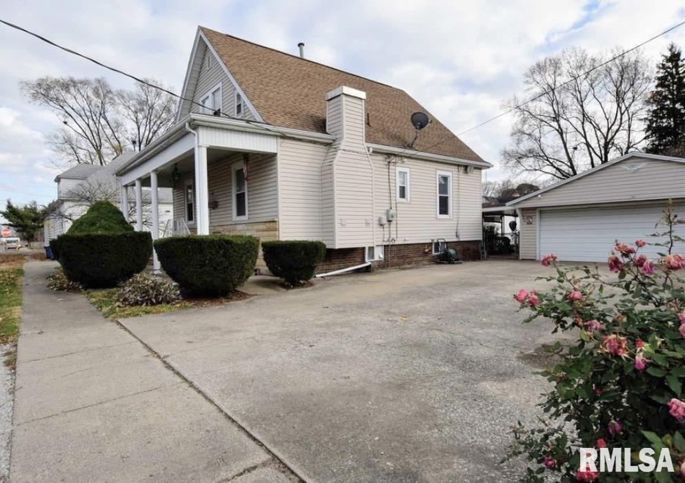 2428 East Keys Avenue Springfield, IL 62702 - Photo 3 of 17