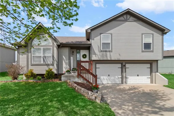 $335,000 | 8316 Northeast 105th Street, Kansas City, MO 64157