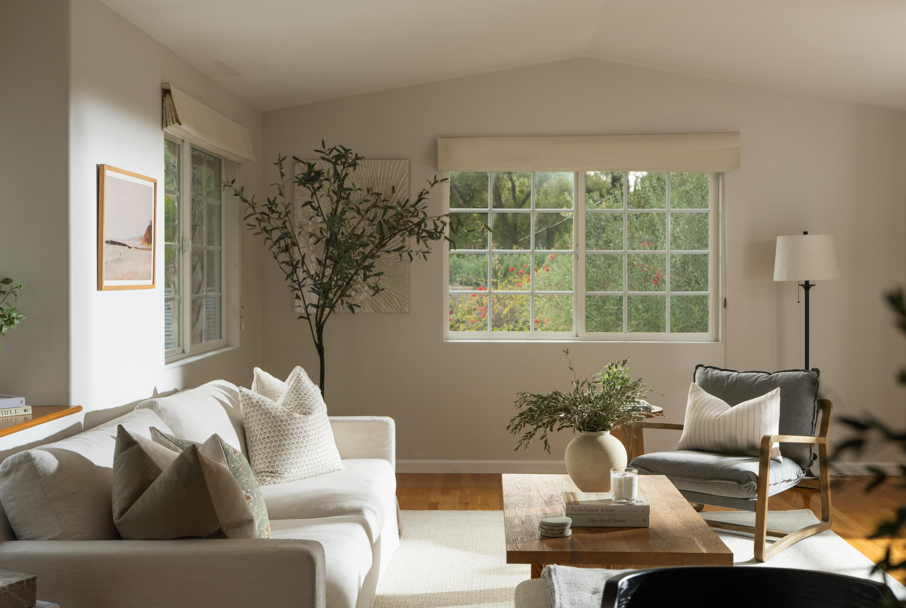 1336 Manitou Road Santa Barbara, CA 93101 - Photo 5 of 36 Living Room