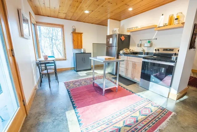 $599,000 | 1141 Dobbins Farm Road Northeast, Floyd, VA 24091