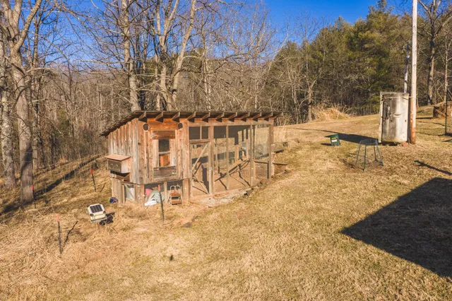 $599,000 | 1141 Dobbins Farm Road Northeast, Floyd, VA 24091