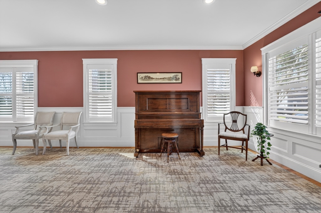 176 Melrose Avenue Needham, MA 02492 - Photo 8 of 41