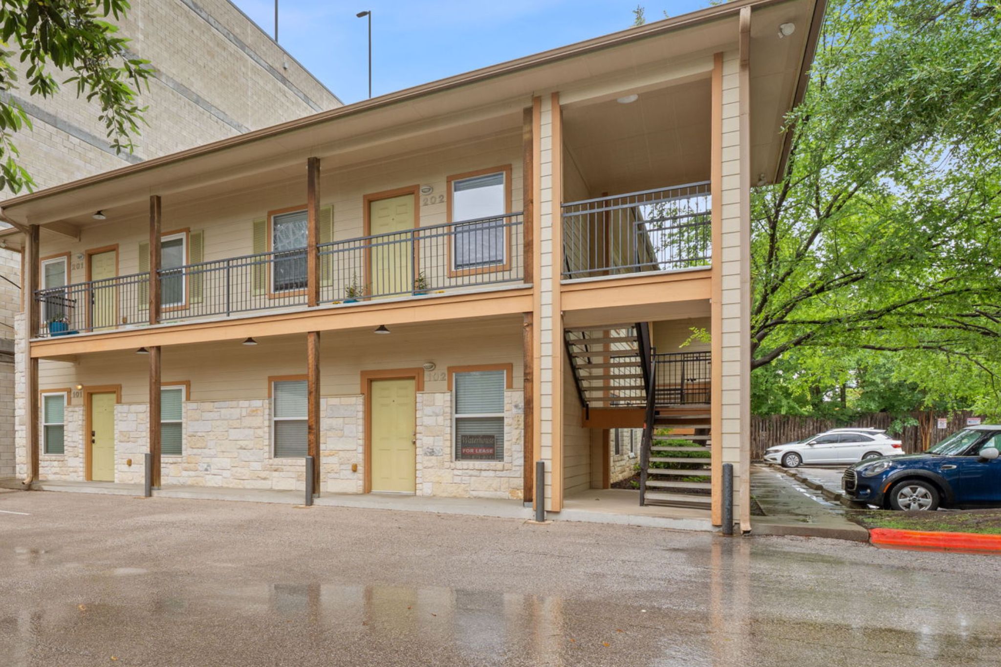 Lock-and-leave ease in Crestview.