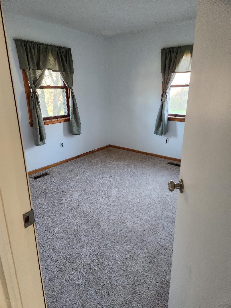 2639 Nadeau Road Monroe, MI 48162 - Photo 12 of 54 11