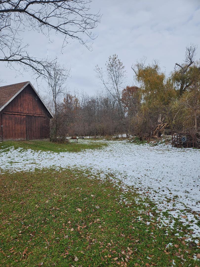 2639 Nadeau Road Monroe, MI 48162 - Photo 4 of 54 03