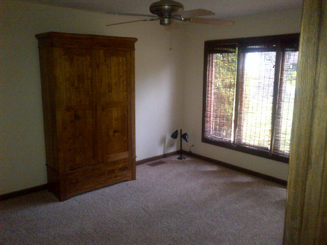 1730 Good Avenue Park Ridge, IL 60068 - Photo 5 of 24 an empty room with a window