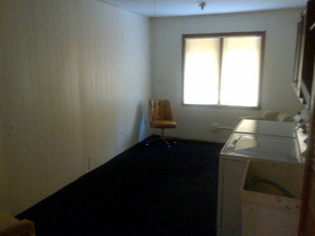 1730 Good Avenue Park Ridge, IL 60068 - Photo 10 of 24 a room with a window