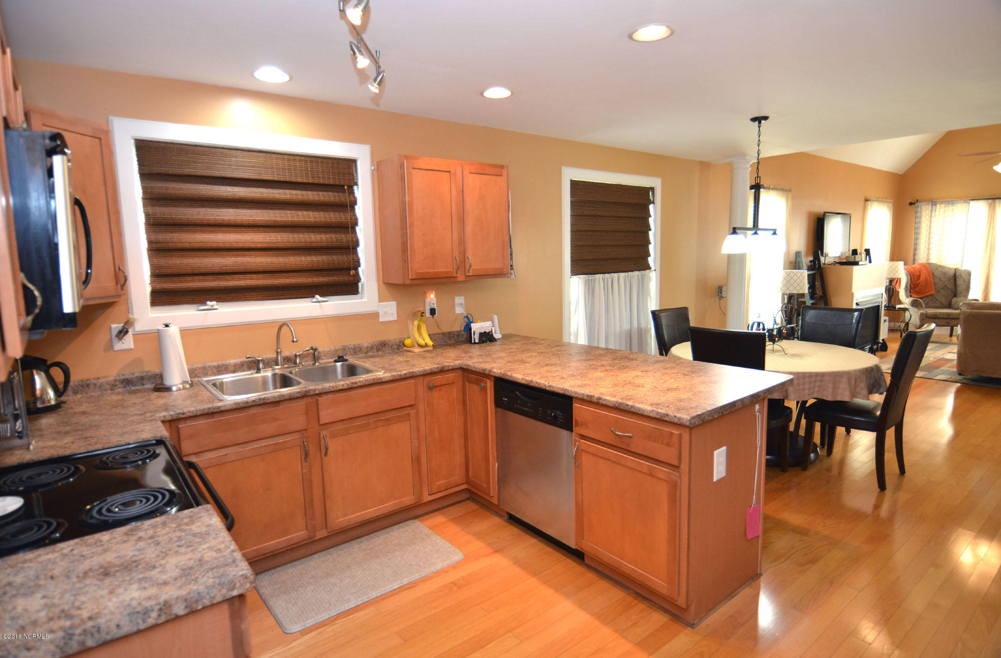 448 Winding Creek Road Rocky Point, NC 28457 - Photo 8 of 30 kitchen from front
