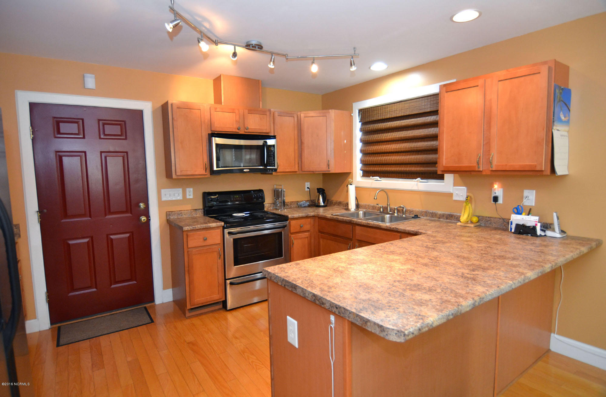 448 Winding Creek Road Rocky Point, NC 28457 - Photo 9 of 30 kitchen full view