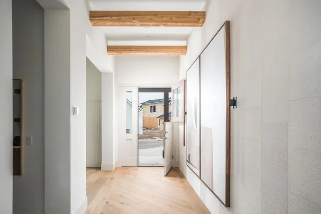 $4,300,000 | 105 Polo Way, Carpinteria, CA 93013