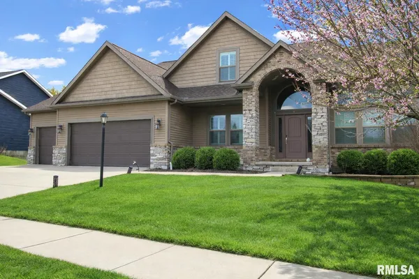 $649,900 | 11117 North Country Ridge Lane, Dunlap, IL 61525