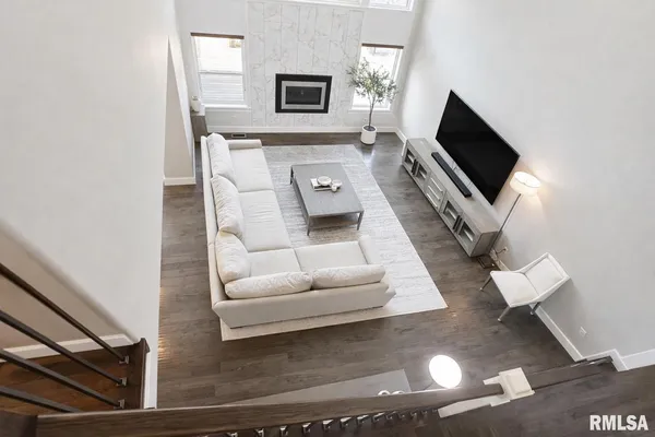 $649,900 | 11117 North Country Ridge Lane, Dunlap, IL 61525