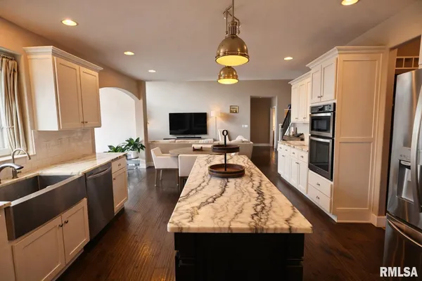 $649,900 | 11117 North Country Ridge Lane, Dunlap, IL 61525