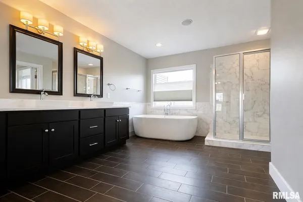 $649,900 | 11117 North Country Ridge Lane, Dunlap, IL 61525