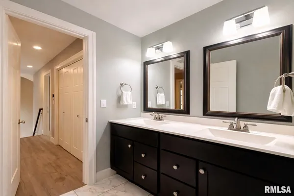 $649,900 | 11117 North Country Ridge Lane, Dunlap, IL 61525