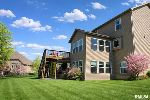 $649,900 | 11117 North Country Ridge Lane, Dunlap, IL 61525