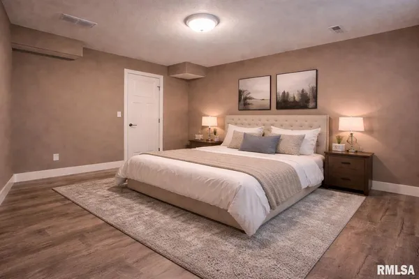 $649,900 | 11117 North Country Ridge Lane, Dunlap, IL 61525