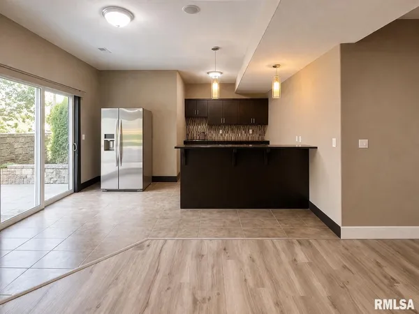 $649,900 | 11117 North Country Ridge Lane, Dunlap, IL 61525