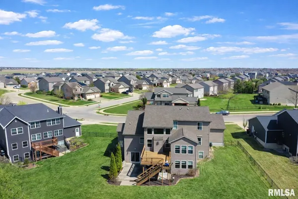 $649,900 | 11117 North Country Ridge Lane, Dunlap, IL 61525